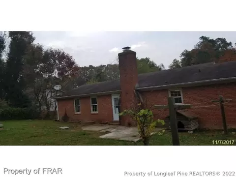 106 Marthas Ln, Spring Lake, NC 28390 photo 2