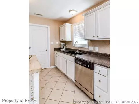 558 Valley Oak Dr, Bunnlevel, NC 28323 photo 11