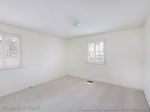 512 Pineview, Clinton, NC 28328 photo 6