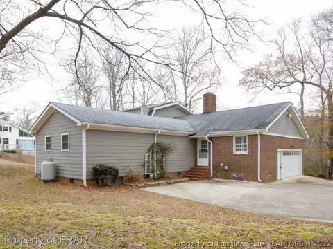 512 Pineview, Clinton, NC 28328 photo 33