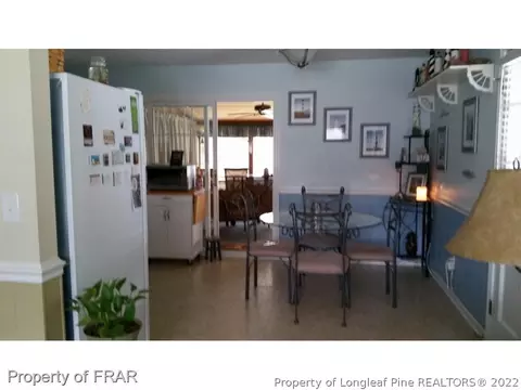 110 Pine St, Dunn, NC 28334 photo 3