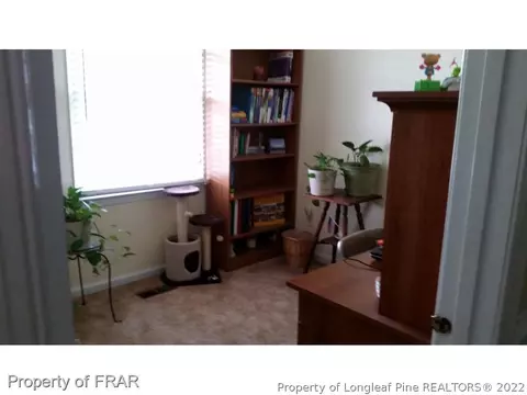 110 Pine St, Dunn, NC 28334 photo 8