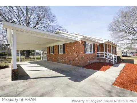 103 Celeste Cir, Erwin, NC 28339 photo 2