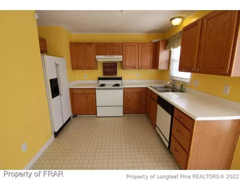 42 Pebblestone Ln, Dunn, NC 28334 photo 6