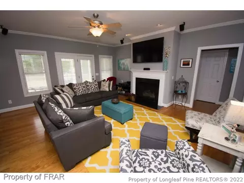 144 Pinecroft Dr, Dunn, NC 28334 photo 3