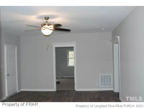 1002 Butler Dr, Erwin, NC 28339 photo 2