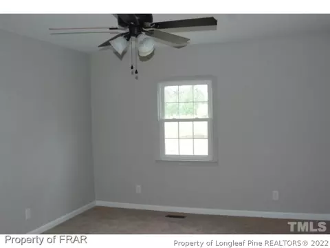 1002 Butler Dr, Erwin, NC 28339 photo 3