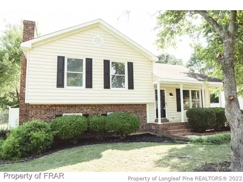103 Rose Cir, Dunn, NC 28334 photo 1