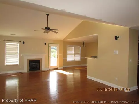 74 Jaylin Oaks Dr, Spring Lake, NC 28390 photo 3