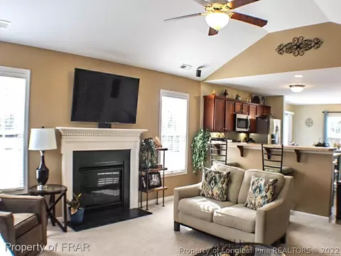 340 Valley Oak Dr, Bunnlevel, NC 28323 photo 4