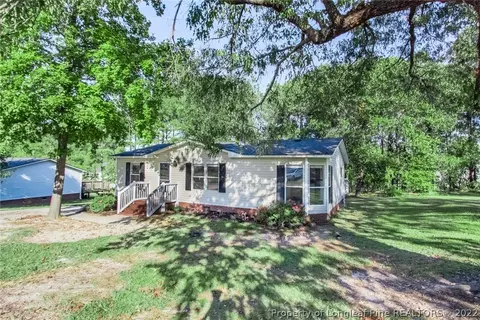 61 E Tryon Ct, Spring Lake, NC 28390 photo 1