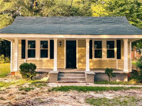 302 Bladen Cir, Fayetteville, NC 28312