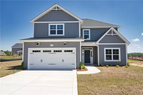 5560 Tall Timbers Dr, Fayetteville, NC 28311