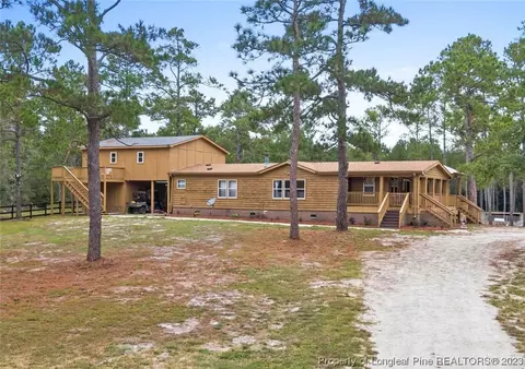 279 Deer Track Dr, Burgaw, NC 28425