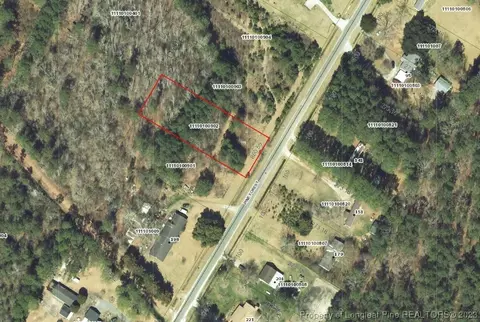8 Pine Forest Drive, Maxton, NC 28364