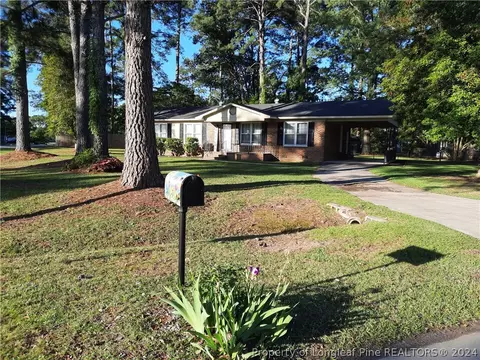 6401 Worthington Dr, Fayetteville, NC 28304