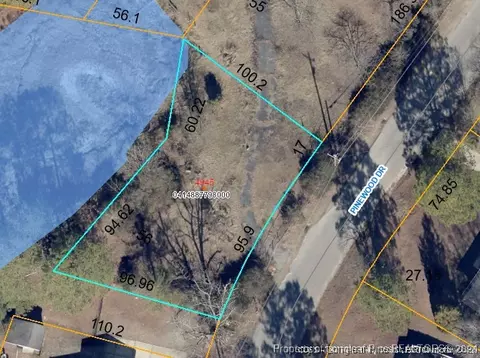 4945 Pinewood Dr, Hope Mills, NC 28348