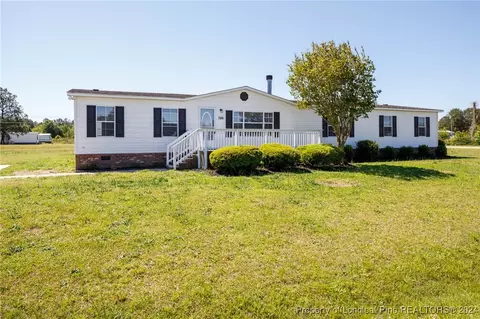 286 Jordan Dr, Lumberton, NC 28358