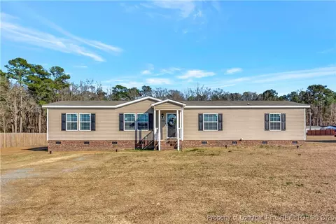 7758 Chicken Rd, Lumberton, NC 28360