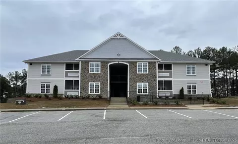 220 Gallery Dr #201, Spring Lake, NC 28390