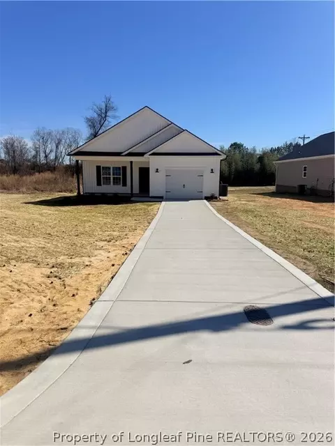 604 Cypress St, Roseboro, NC 28382