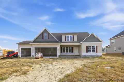 1923 Thomas Wood Dr, Fayetteville, NC 28306