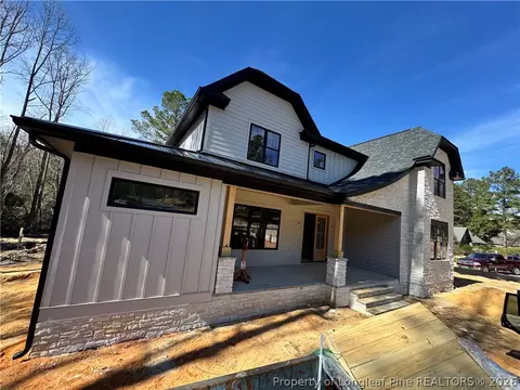 15 Goldenrod Dr, Carthage, NC 28327