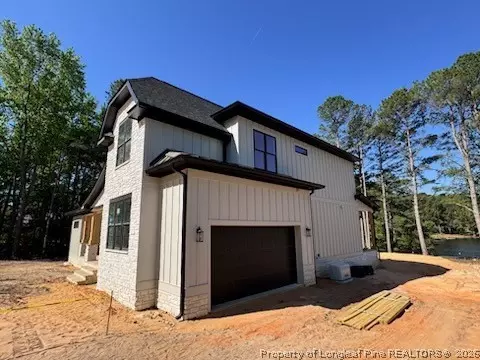 15 Goldenrod Dr, Whispering Pines, NC 28327