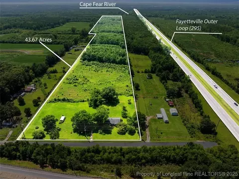 4247 River Rd, Wade, NC 28395 photo 2