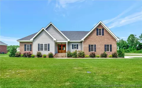 23 Natural Brook Dr, Lumberton, NC 28360