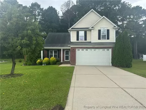 1620 Pristine Ln, Hope Mills, NC 28348