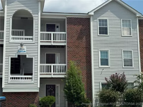 208 Waterdown Dr #10, Fayetteville, NC 28314
