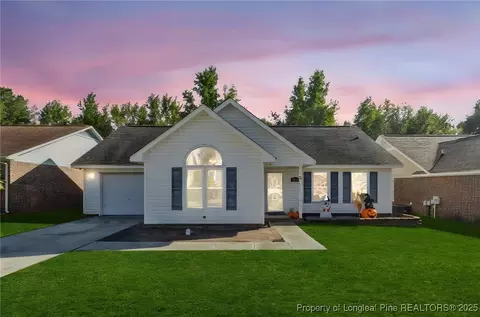 5917 Bloomsbury Dr, Fayetteville, NC 28306