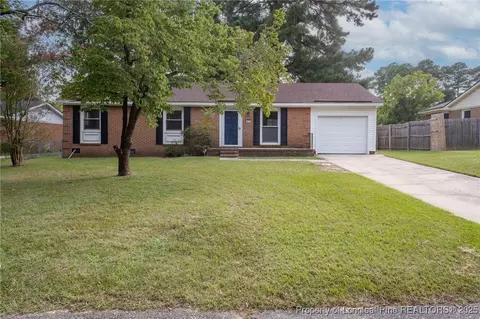 5475 Lazybrook Ct, Fayetteville, NC 28314