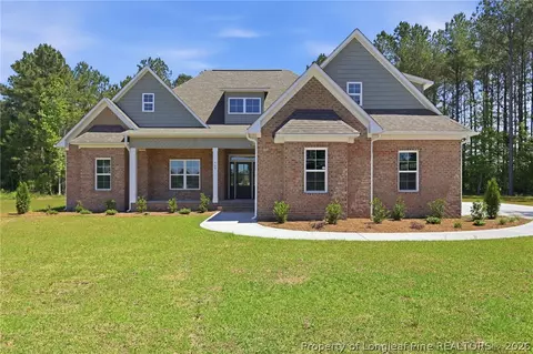 509 Autumn Leaf Ct, Lumberton, NC 28358