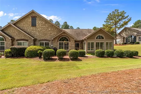 105 E Chelsea Ct, Southern Pines, NC 28387