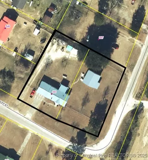 151 Ratley St, Raeford, NC 28376