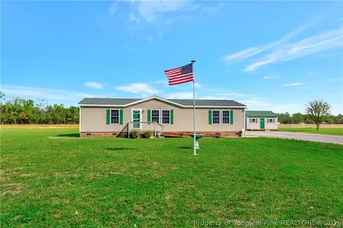 387 Bourbon St, Lumberton, NC 28358