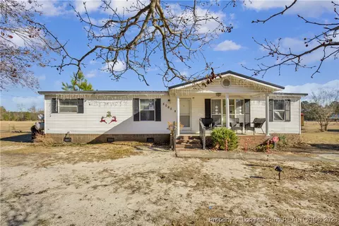 5065 Tobacco Rd, Orrum, NC 28369