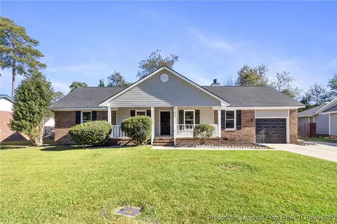 6935 Calamar Dr, Fayetteville, NC 28314
