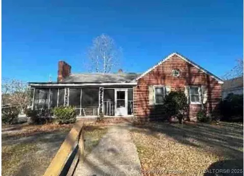 1236 Battle St, Greenville, NC 27834