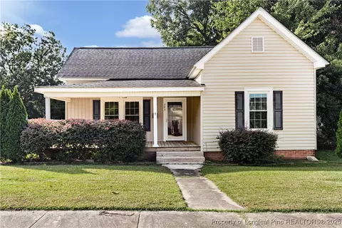 303 Denim Dr, Erwin, NC 28339 photo 2