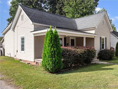 303 Denim Dr, Erwin, NC 28339 photo 3