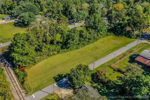 9 Th St, Lumberton, NC 28358