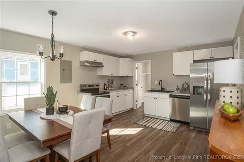 102 N 17th St, Erwin, NC 28339 photo 5