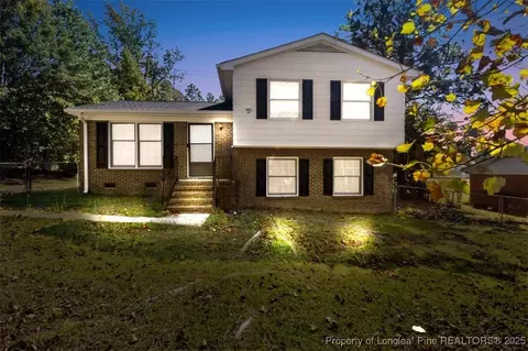 709 Platinum St, Fayetteville, NC 28311