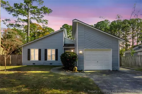 652 Dowfield Dr, Fayetteville, NC 28311