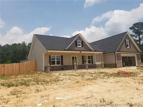 2453 Live Oak Dr, Fayetteville, NC 28306