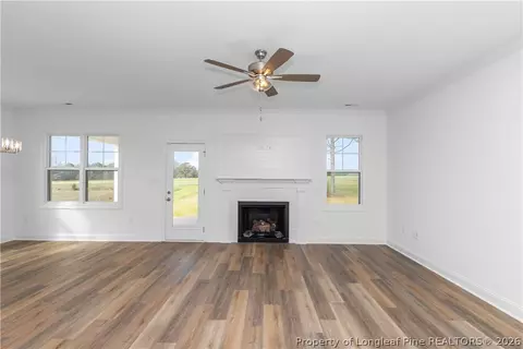 Living - 53 N Rabbit Run Dr, Smithfield, NC 27577 photo 1 of 2