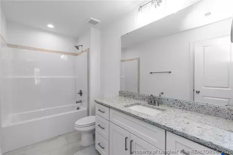 Bath - 53 N Rabbit Run Dr, Smithfield, NC 27577 photo 2 of 3